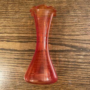 Vintage Orange Red Glass Swung Vase Ribbed Ruffled Stretch 5.75” Depression